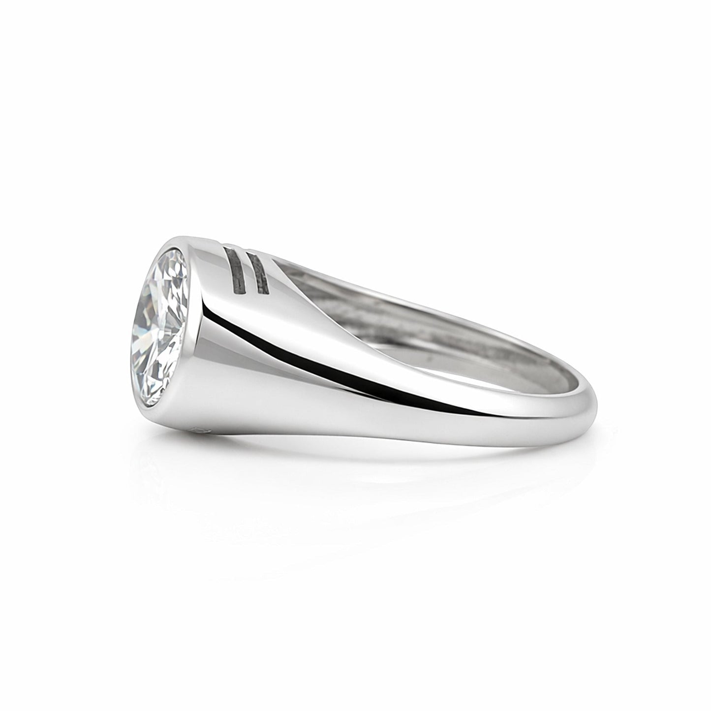 GEMHUB & CO. 3 Ct round cut lab grown diamond ring in 18k gold vermeil with VS1 clarity.