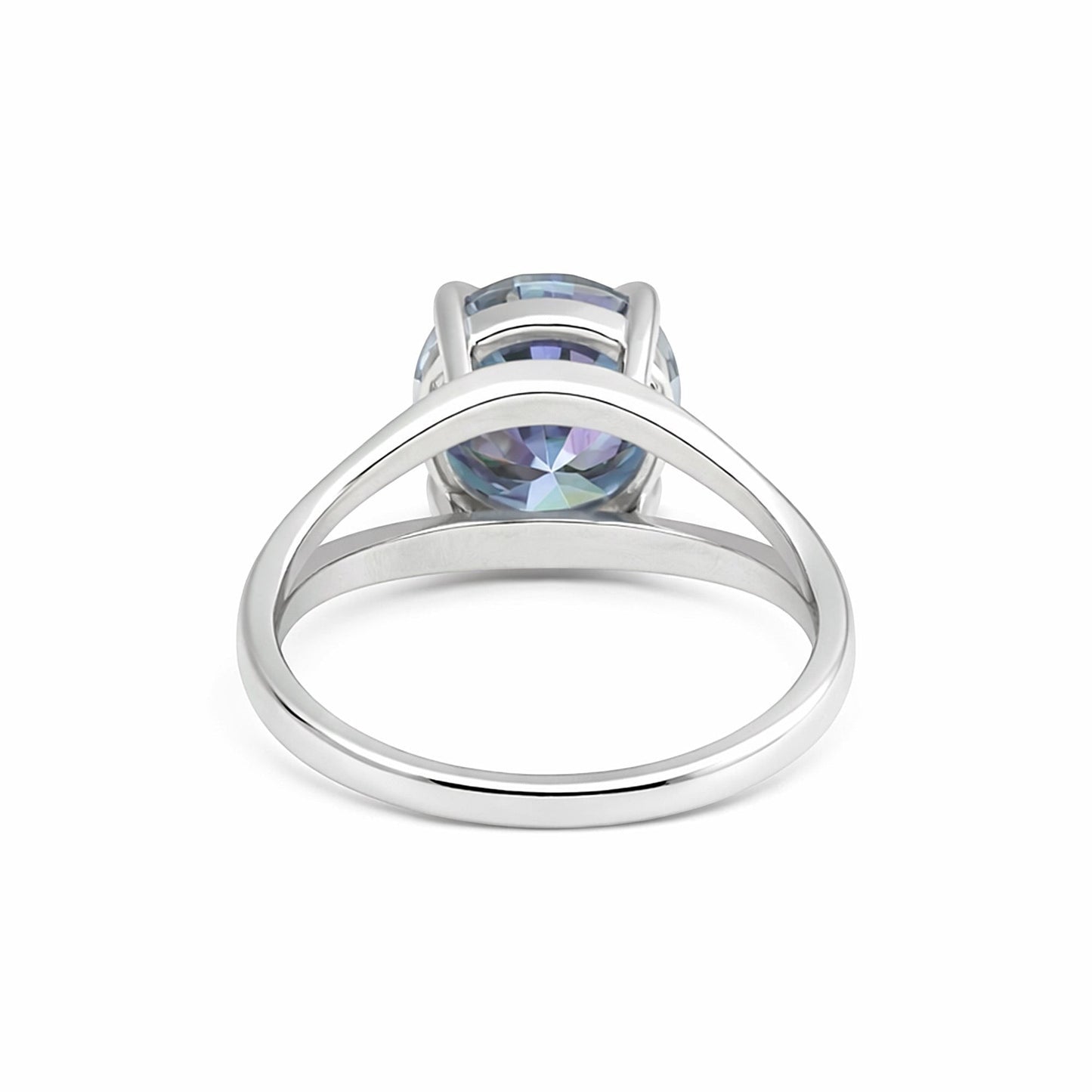 GEMHUB & CO. 2.50 Ct round cut blue lab grown diamond ring with VS1 clarity set in 18k gold vermeil.