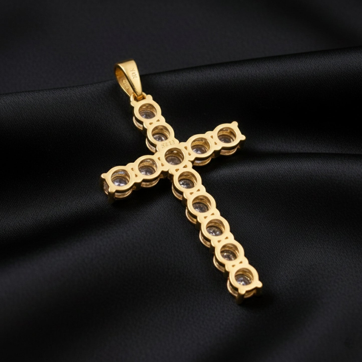 GEMHUB & CO. 3 Ct round cut lab grown diamond cross pendant in 18k yellow gold vermeil with VS1 clarity.
