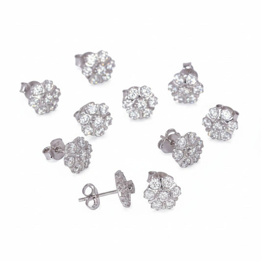 GEMHUB & CO. 5 pairs of white topaz cluster stud earrings in 925 sterling silver. Round cut, EGL certified.