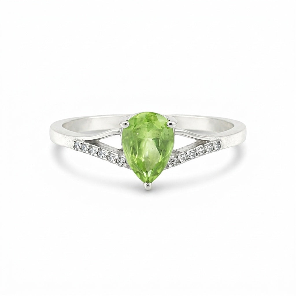 Jewelry Pear Cut Green Amethyst Ring in 925 Sterling Silver for Her Chic Design