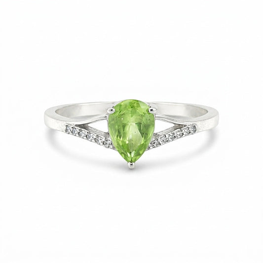 Jewelry Pear Cut Green Amethyst Ring in 925 Sterling Silver for Her Chic Design
