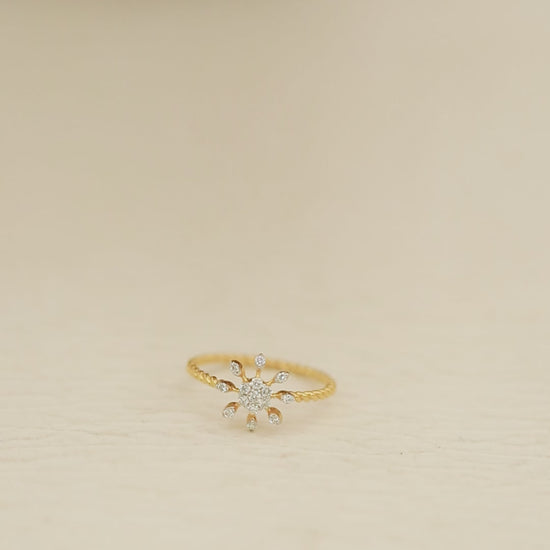 0.17 Ct. IGI Certified 18k Yellow Gold Floral GH VS White Diamond Blossom Ring