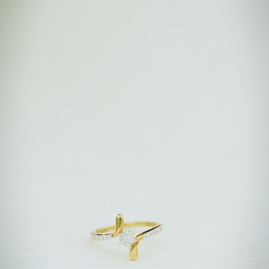 0.35 Ct. IGI Certified Natural Diamond 18k Yellow Gold Flower Ring For Wedding