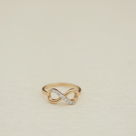 0.12 Ct. IGI Certified 18k Rose Gold Diamond Infinity Love Band Promise Ring