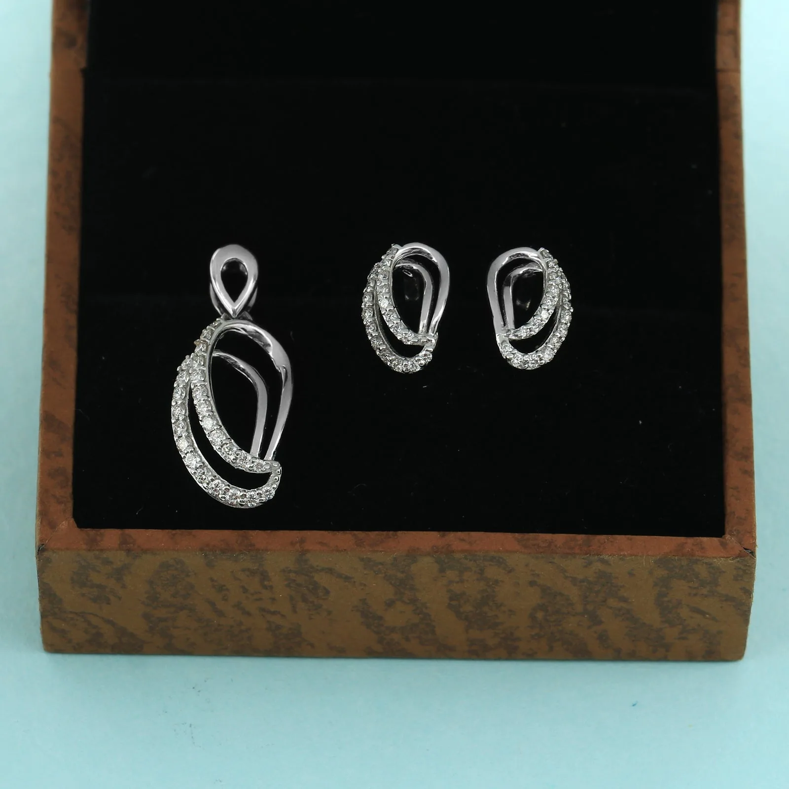 0.49 Ct. Natural Diamond Pendant And Earrings Set 18KT White Gold IGI Certified - view 6