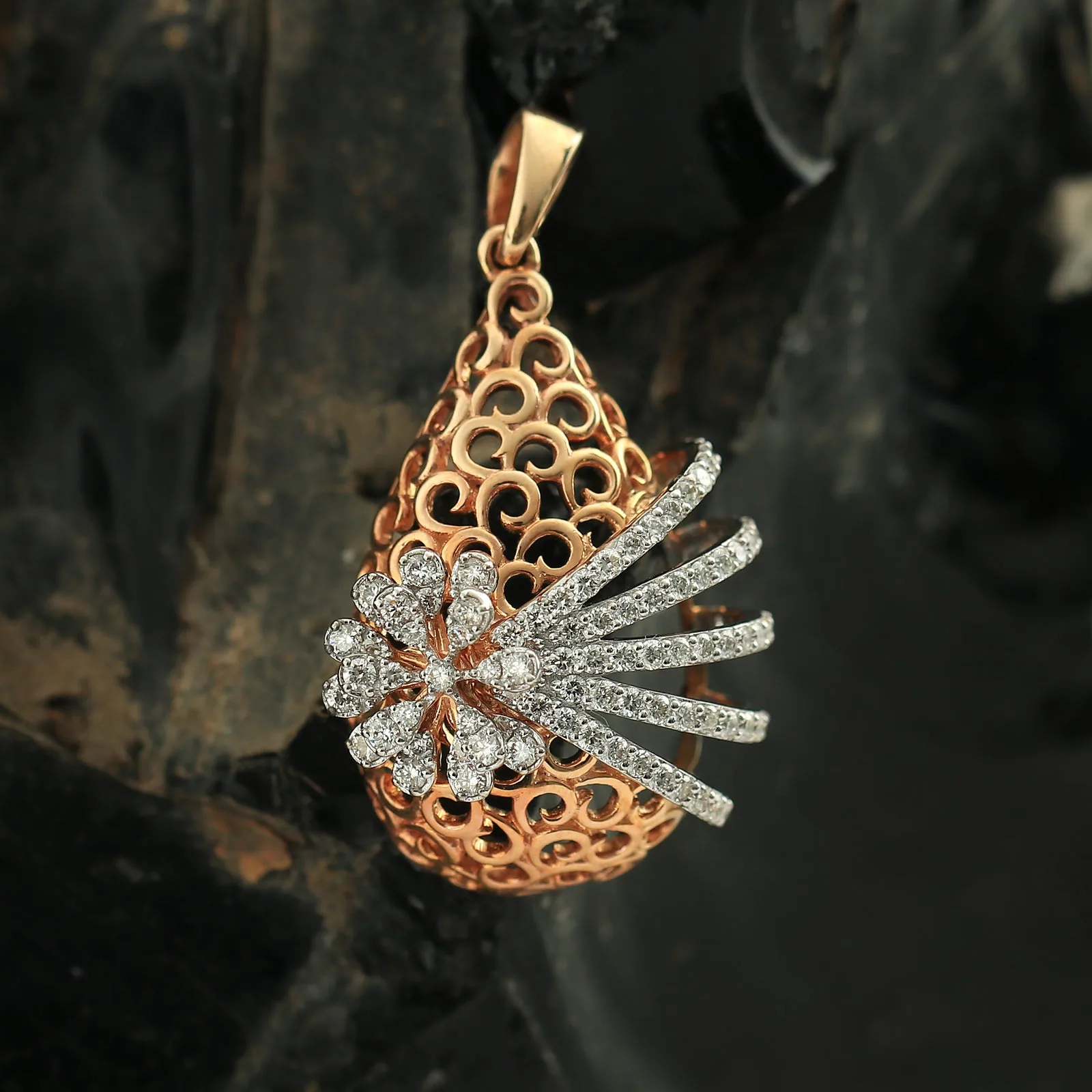 0.88ct Natural Diamond Pendant Necklace - view 7