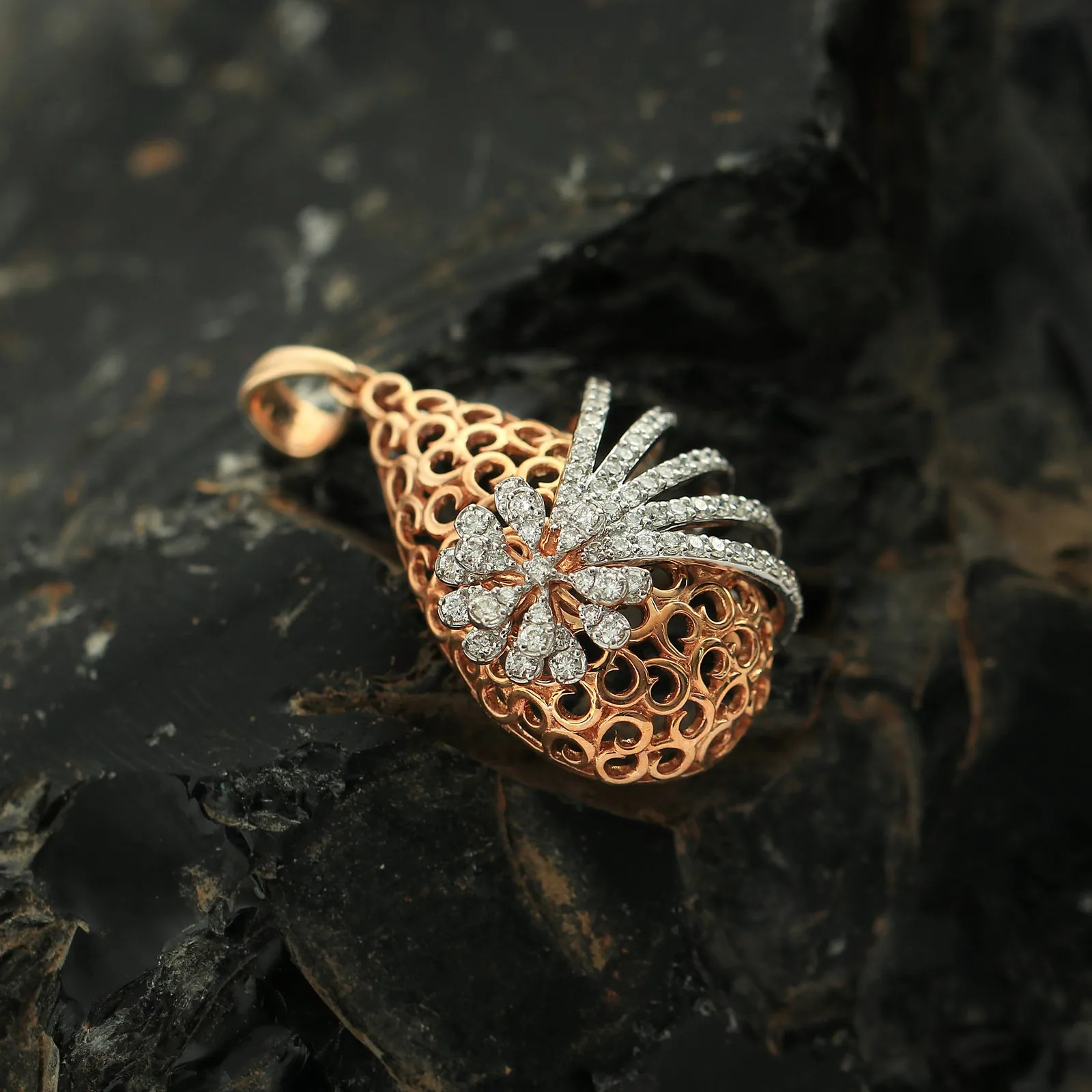 0.88ct Natural Diamond Pendant Necklace - view 8