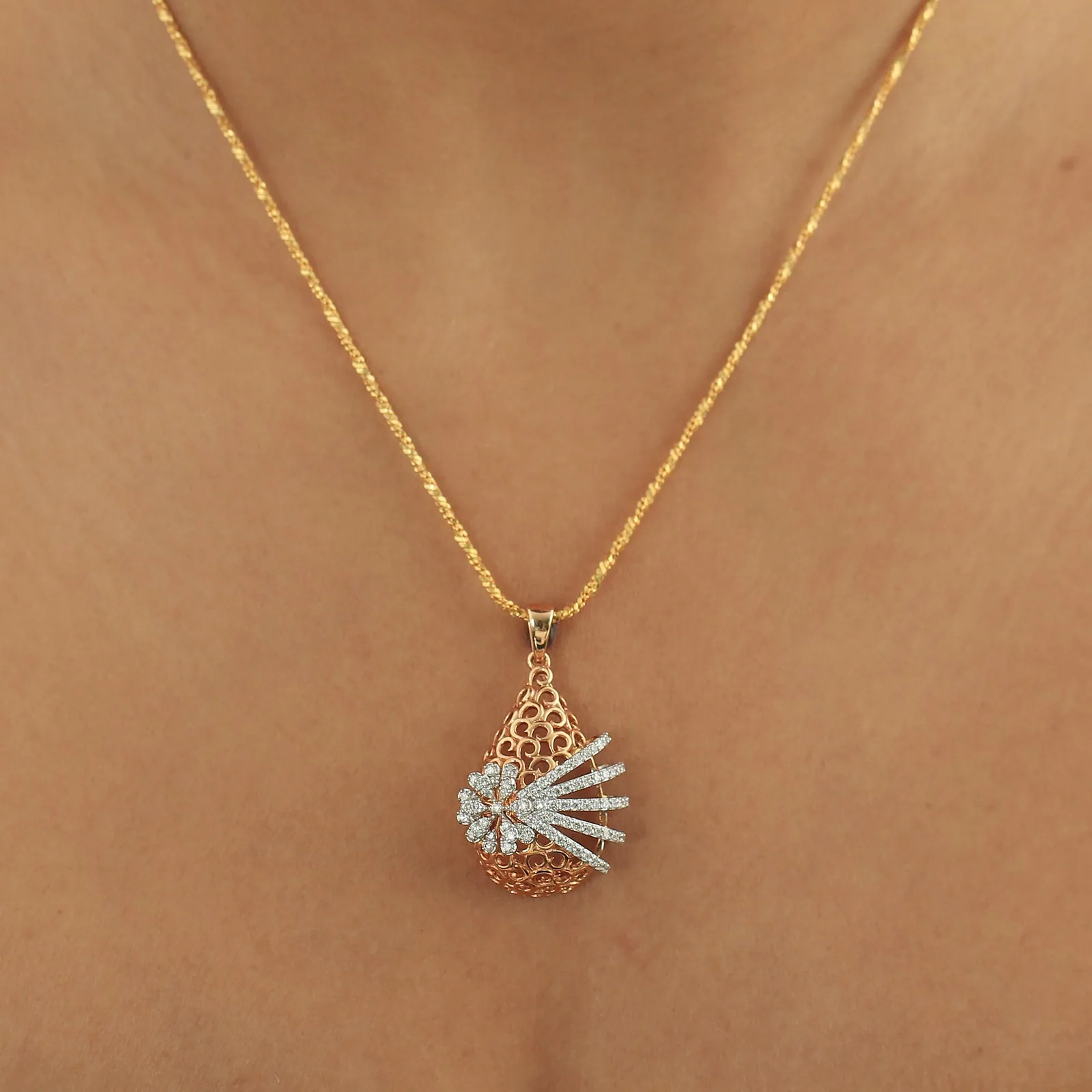 0.88ct Natural Diamond Pendant Necklace - view 2