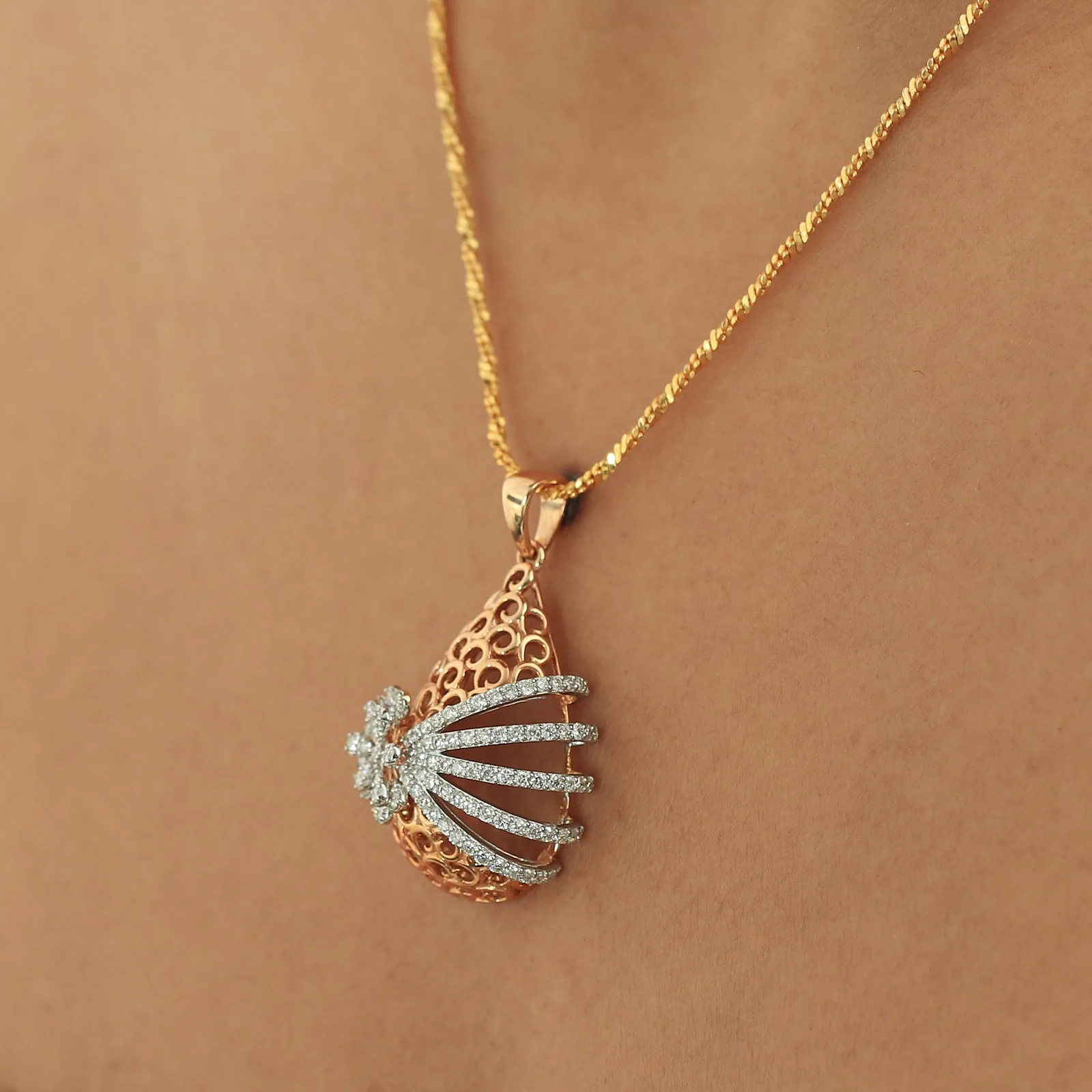 0.88ct Natural Diamond Pendant Necklace - view 3