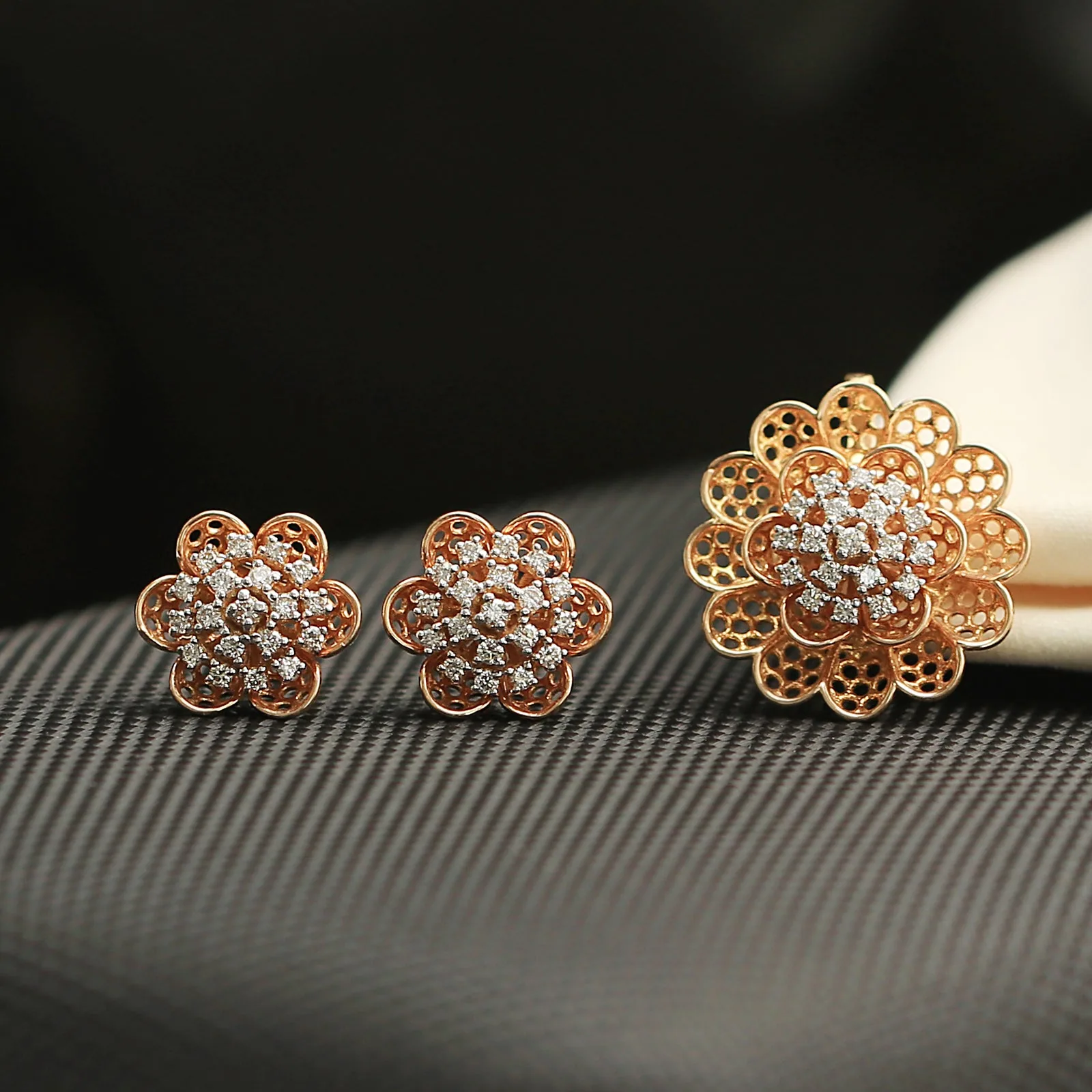 0.59 Ct. IGI Certified 18KT Rose Gold Natural Diamond Pendant And Earrings Set - view 2