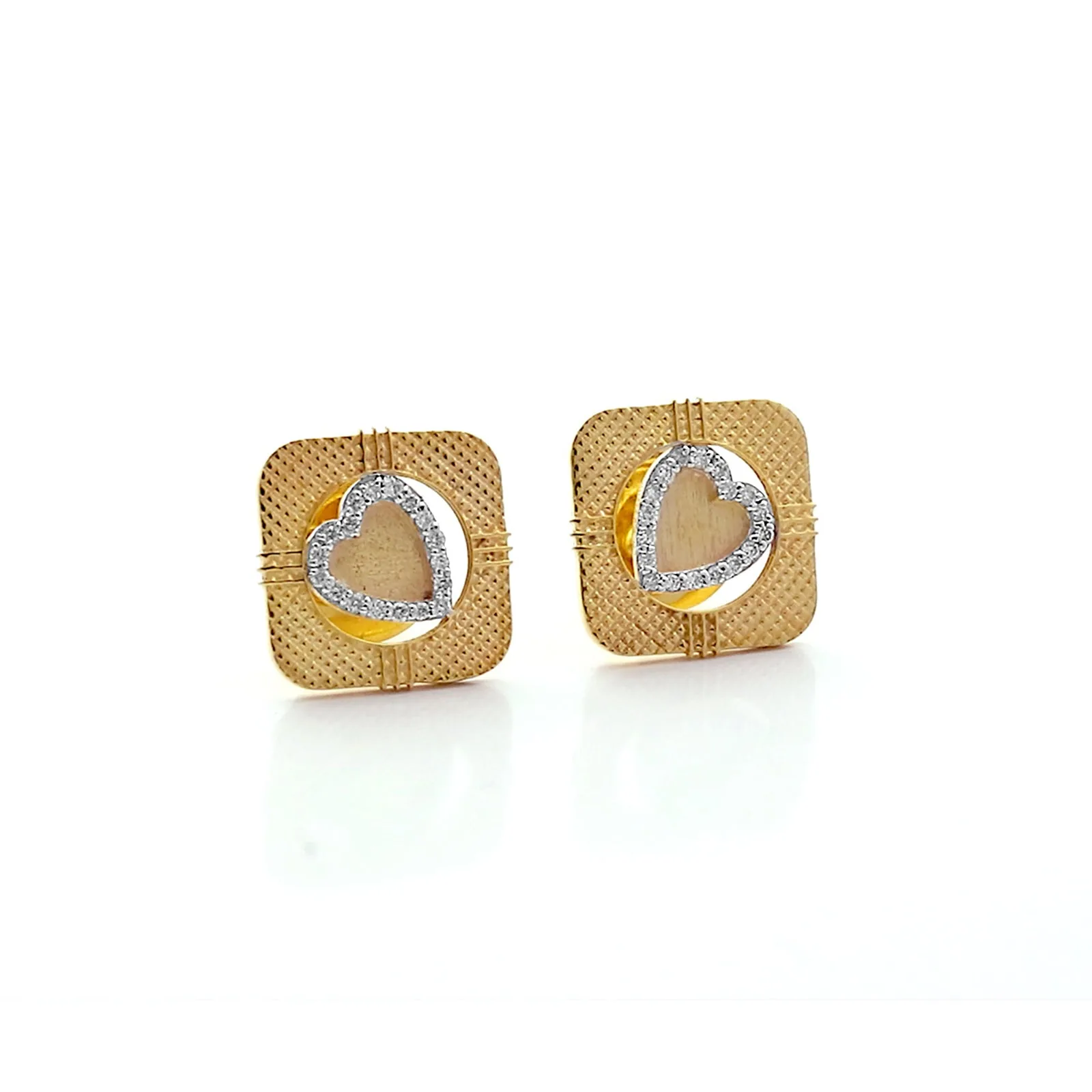 IGI Certified Lab Grown Diamond Round Cluster Stud Earrings — 0.2ct T.W. VVS/E, Solid Gold