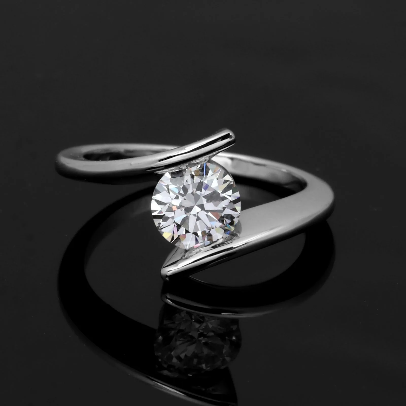 IGI Certified Lab Grown Diamond Round Solitaire Ring, 1ct, VVS/E — 14K/18K Solid Gold