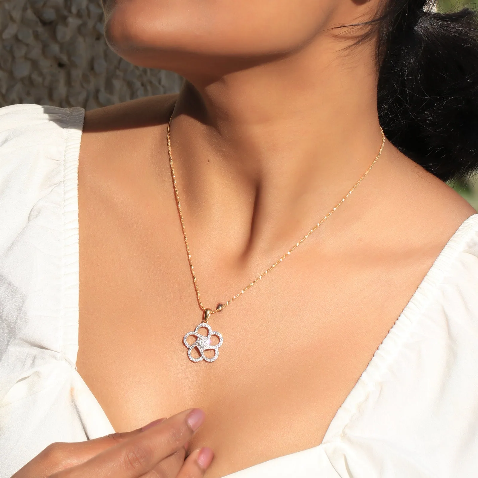0.63 Ct Gold Diamond Pendant Necklace IGI Certified G-H VS Classic Style - view 2