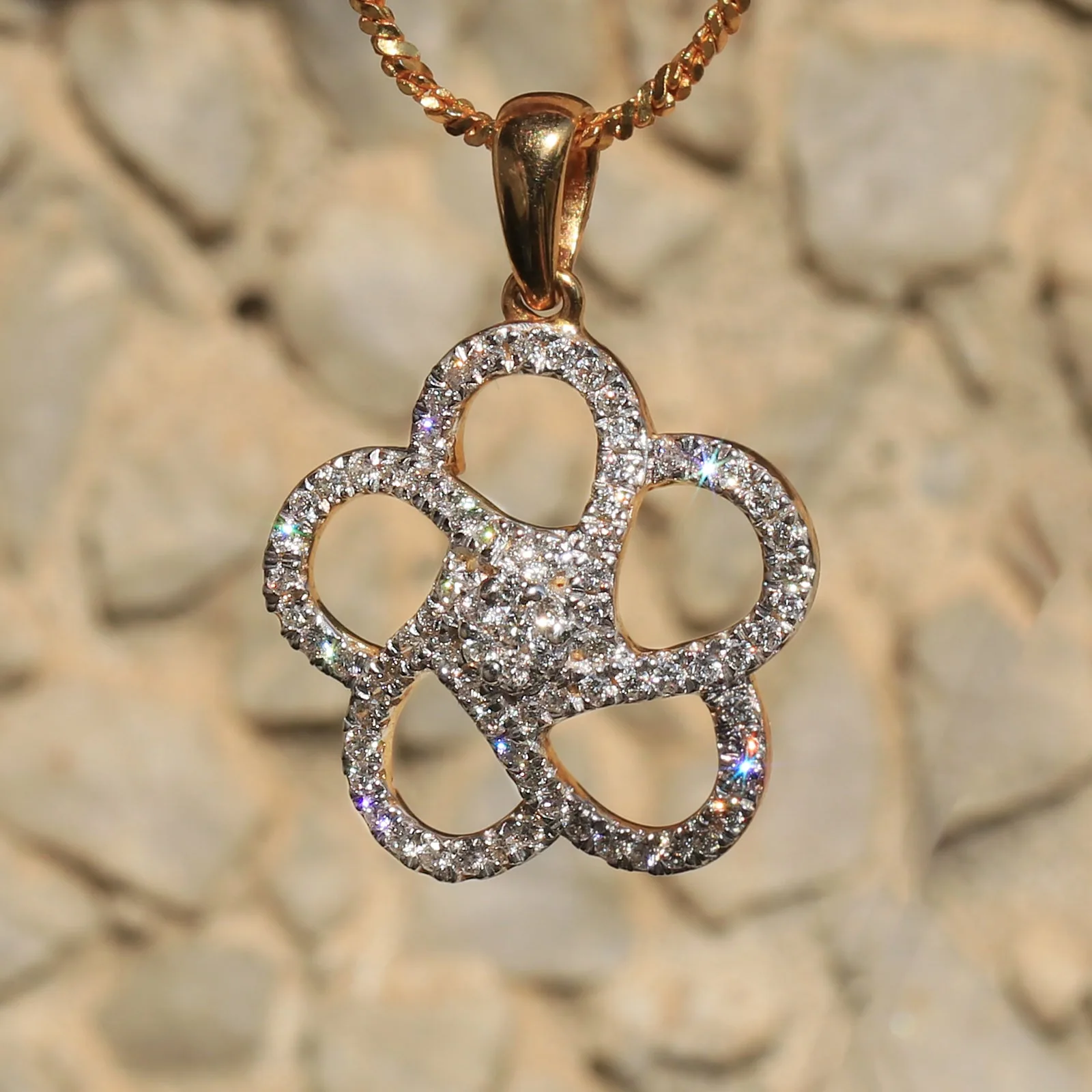 0.63 Ct Gold Diamond Pendant Necklace IGI Certified G-H VS Classic Style - view 4