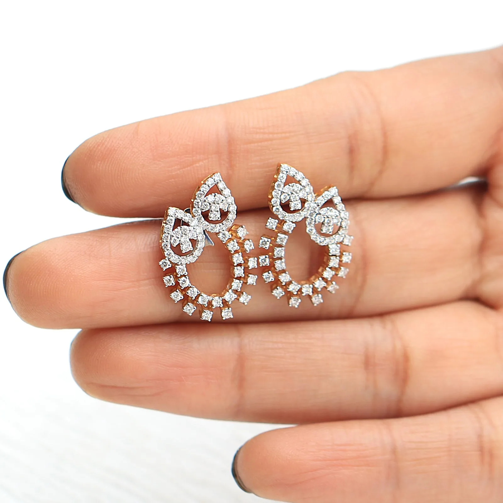 1.05 Ct Natural 18KT Gold Stud Earrings Diamond earrings for girls - view 3