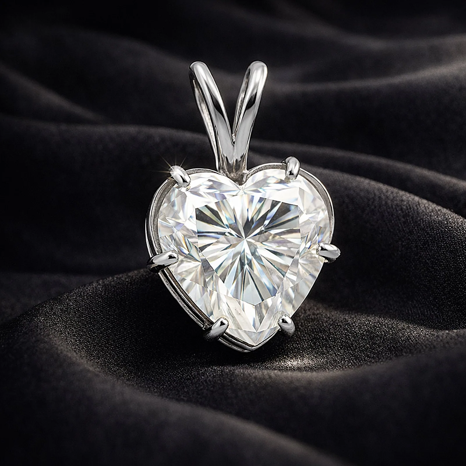 10.00ct DEW White Moissanite Heart Cut Pendant Necklace - view 7