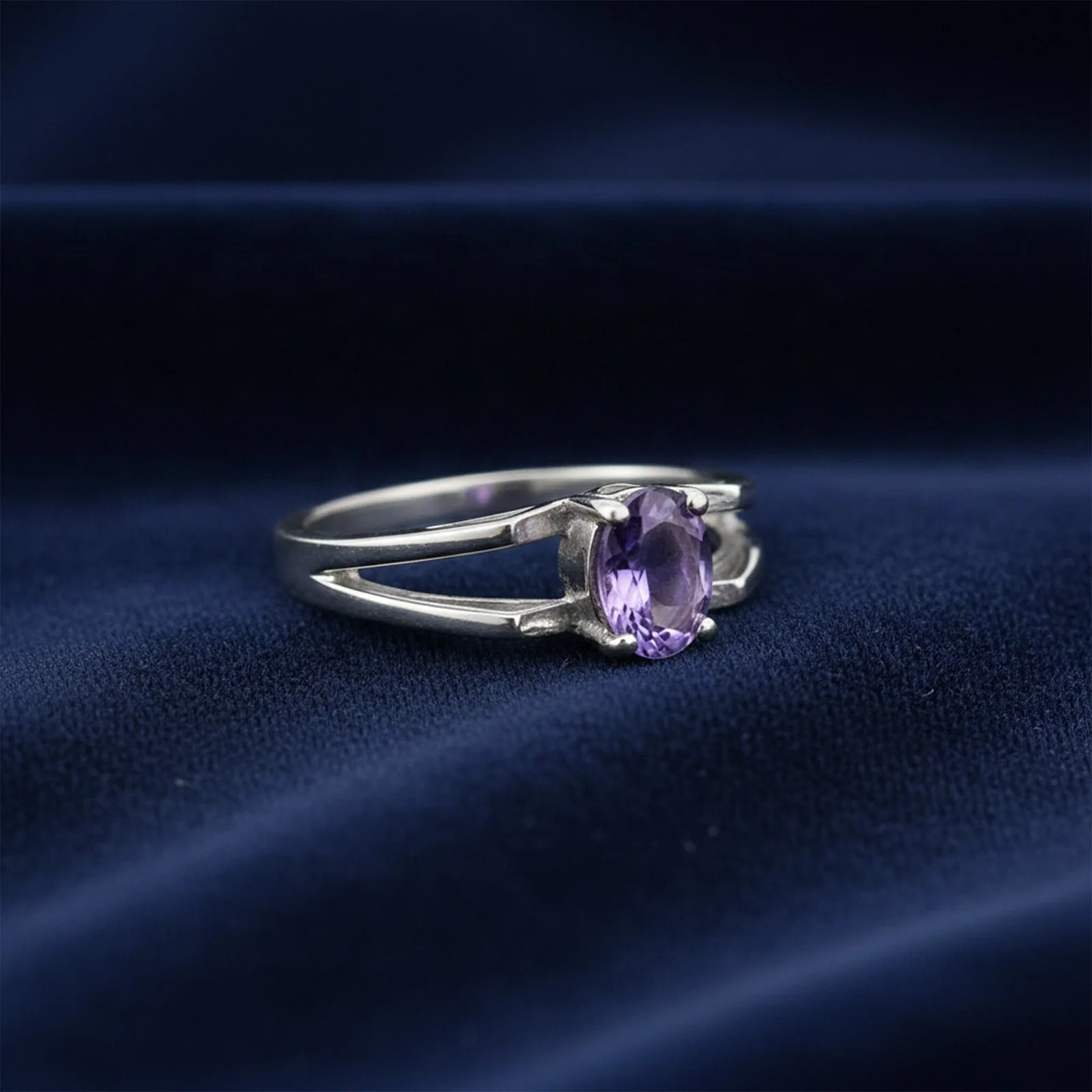 Luxury Purple Amethyst Oval Ring in 925 Sterling Silver for Women Chic Design - view 4