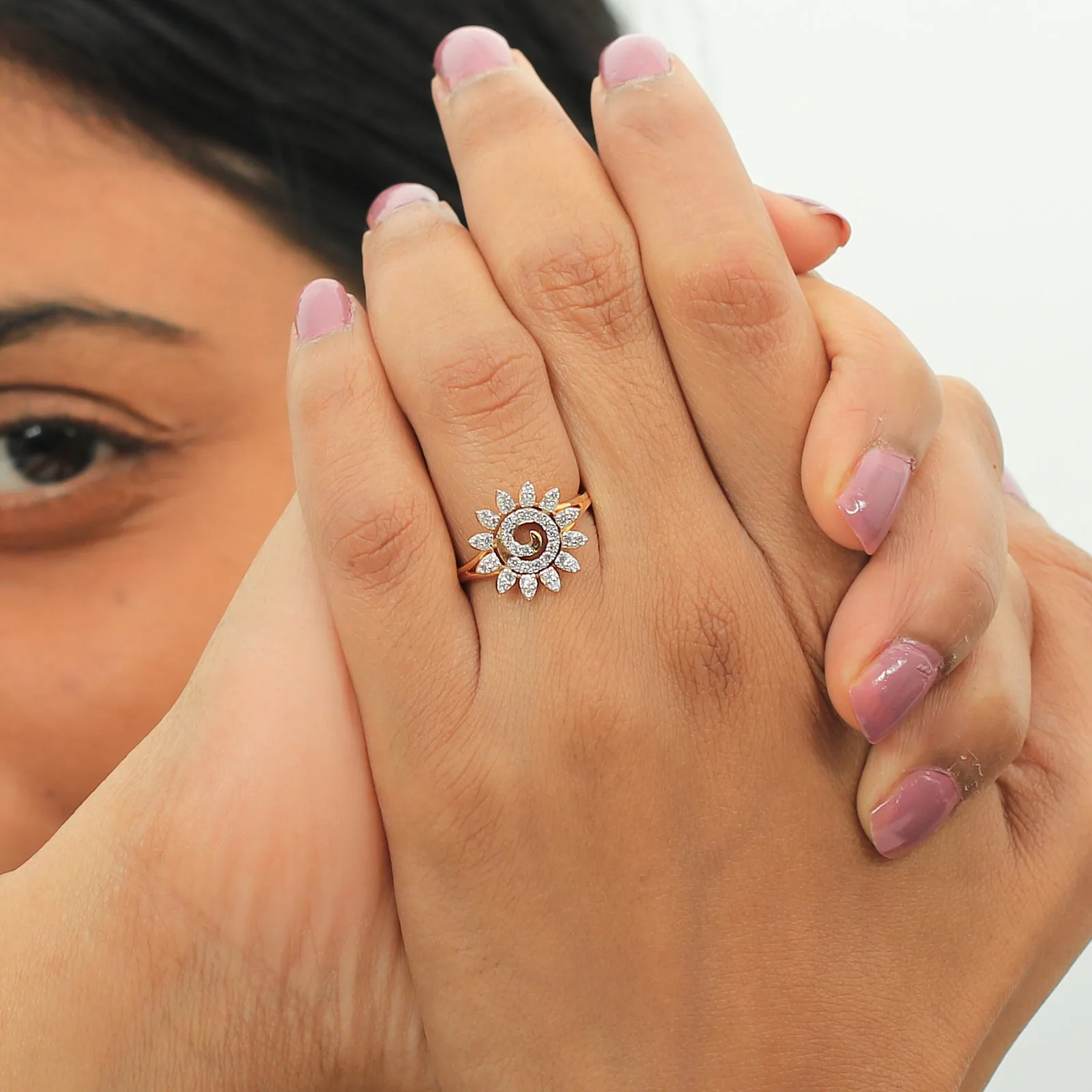 0.39 Ct. IGI Certified Natural Diamond 18k Yellow Gold Flower Design Ring - view 7