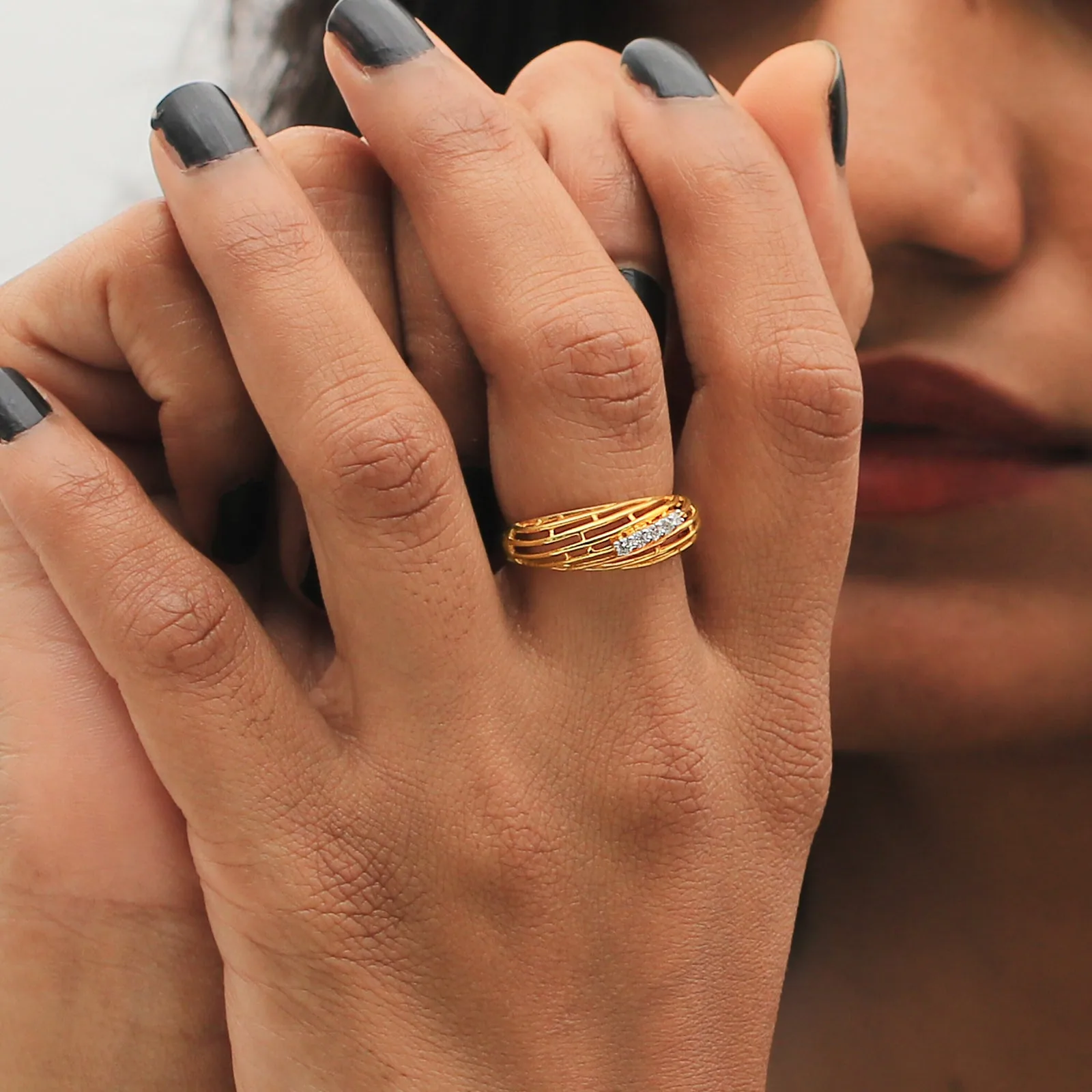 0.12 Ct. IGI Certified 18k Yellow Gold Diamond Multi-Row Zigzag Ring Band - view 4