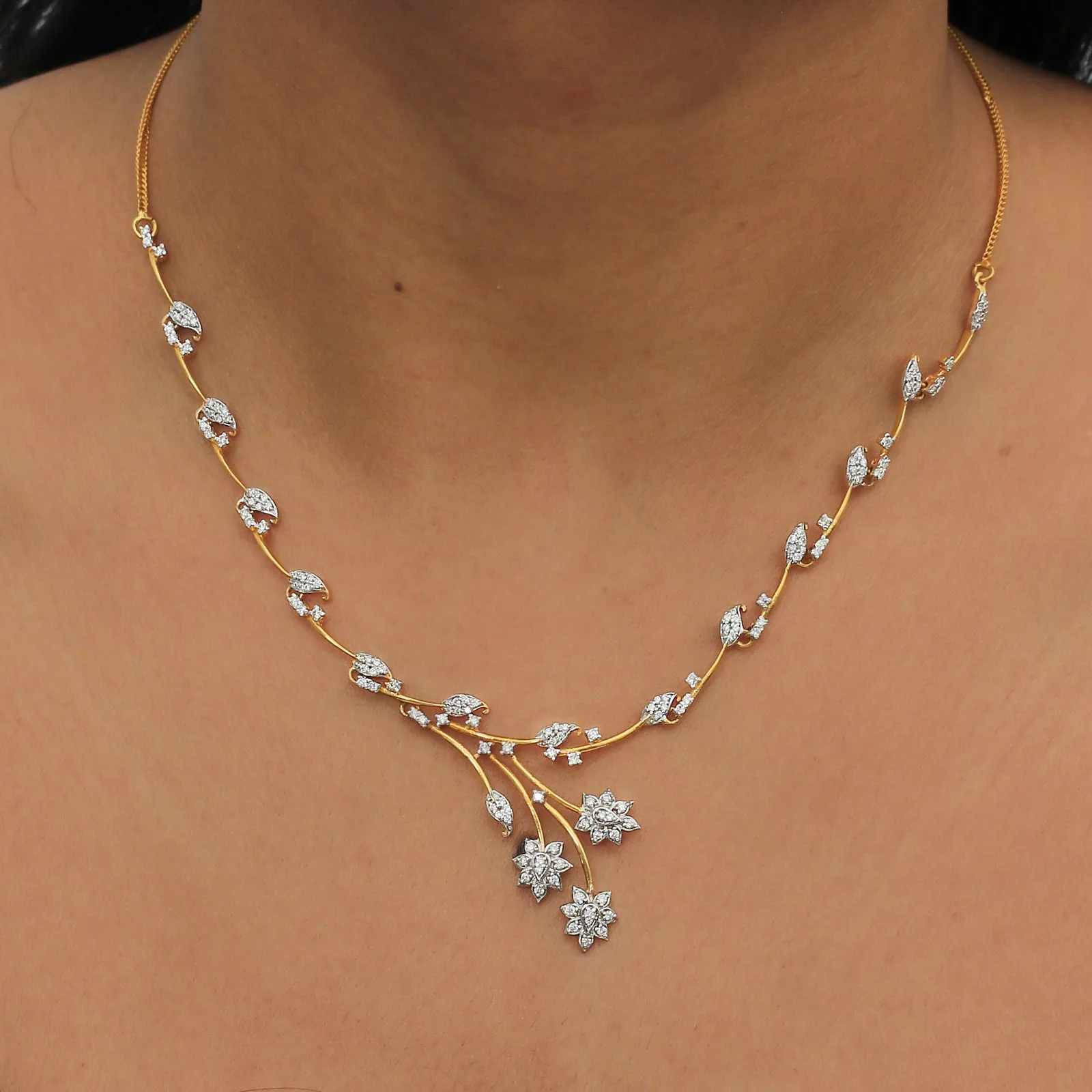 Natural Diamond Necklace Set with Earrings 18K Yellow Gold 1.60 Ct IGI Certified - view 3