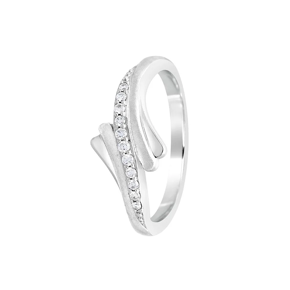 Alluring Diamond Platinum Finger Ring