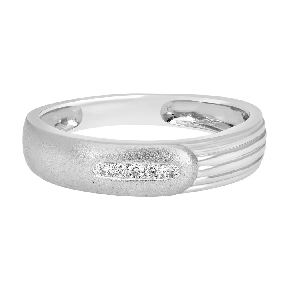 Gorgeous Diamond Platinum Finger Ring - view 3