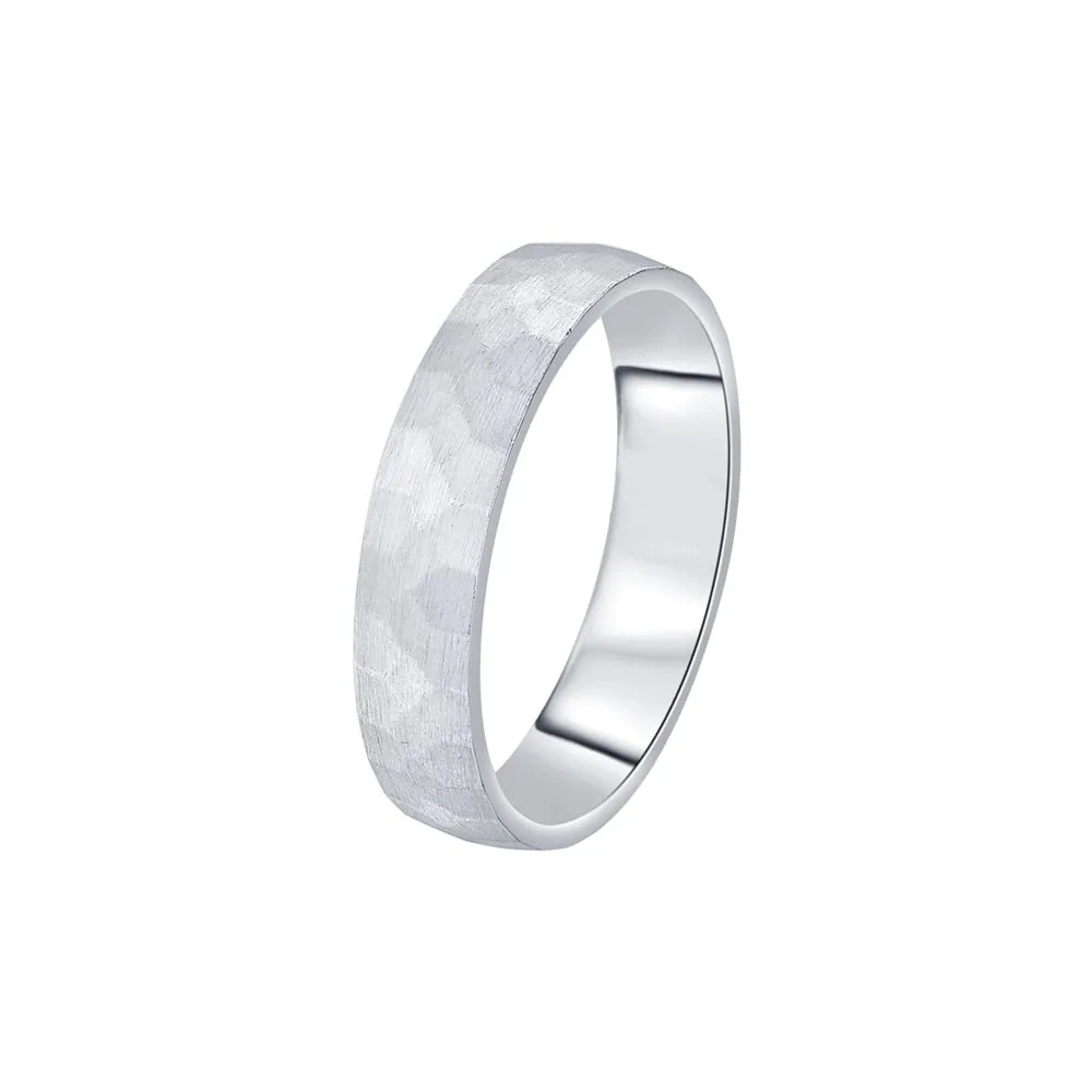 Lustrous Platinum Men’s Band