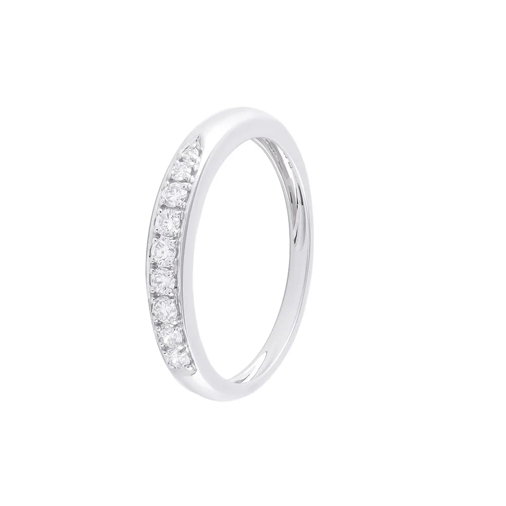 Stylish Diamond and Platinum Men’s Finger Band